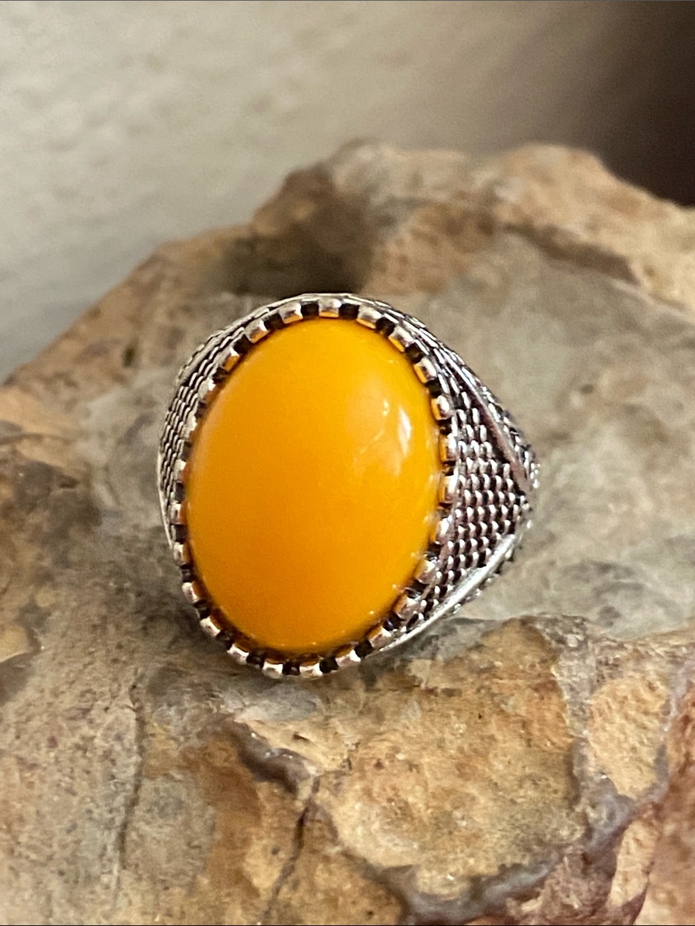 5/$10❤️❤️❤️NEW Golden Yellow Acrylic Cabochon Silver Tone Zinc Alloy Ring